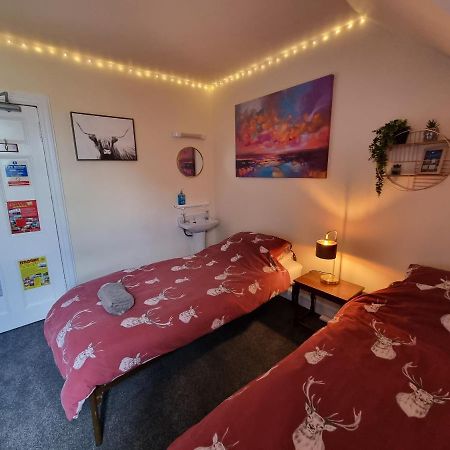 Fort William Backpackers ภายนอก รูปภาพ